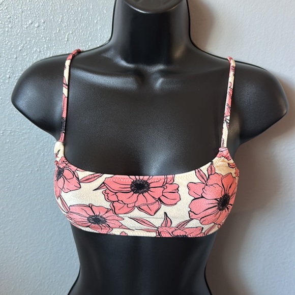 Floral velvet with normal bottom swimsuit set. - Picture 3 of 14